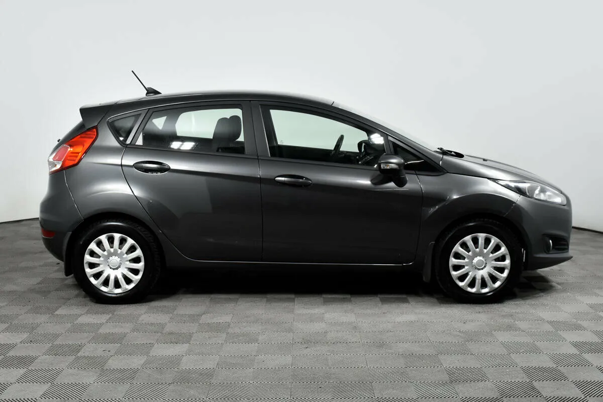 Ford Fiesta Mk6 Рестайлинг · Trend — фото 4