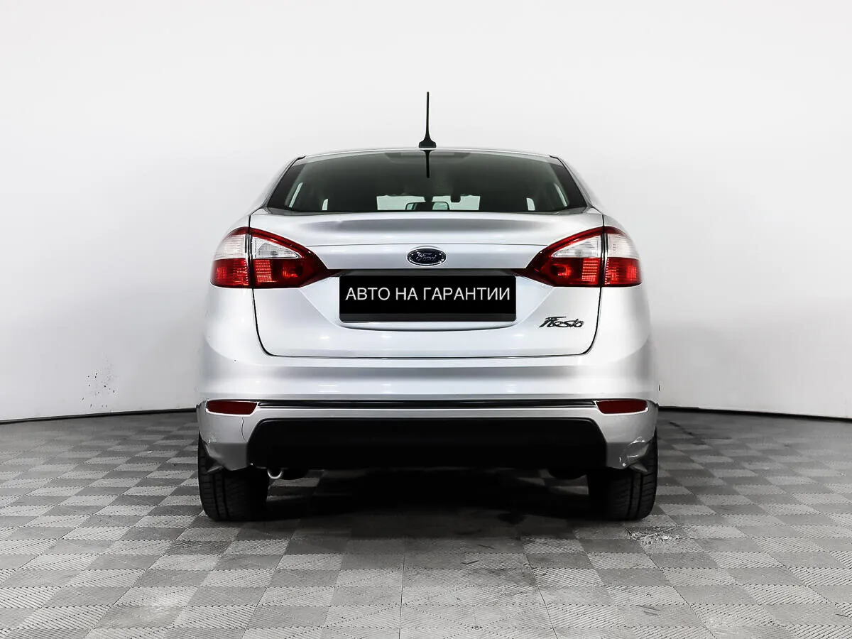 Ford Fiesta Mk6 Рестайлинг · Trend — фото 4