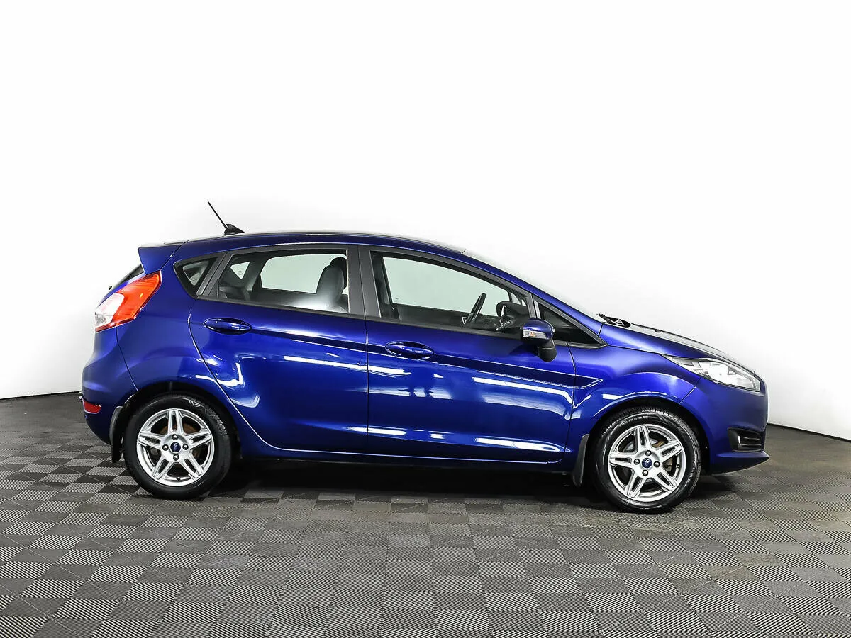 Ford Fiesta Mk6 Рестайлинг · Trend — фото 4
