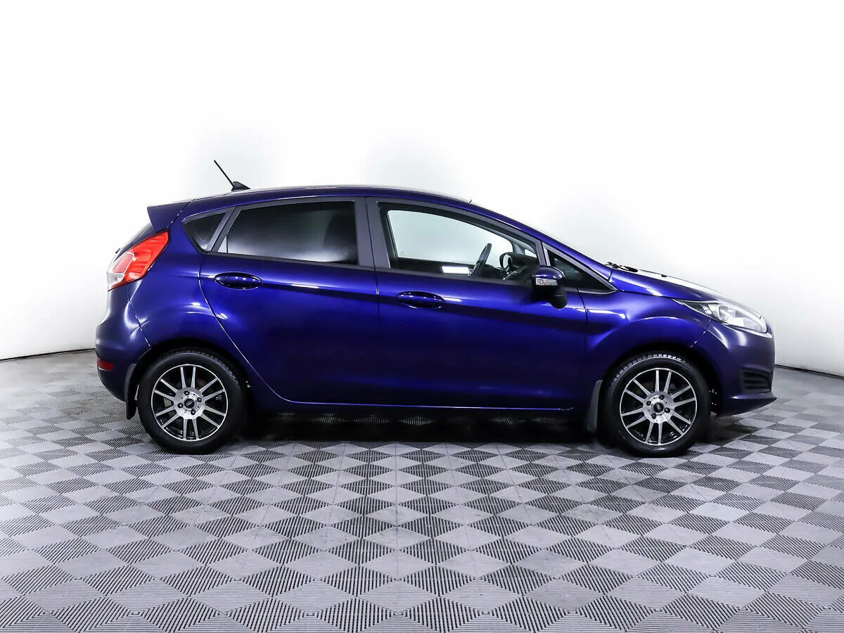 Ford Fiesta Mk6 Рестайлинг · Trend — фото 4