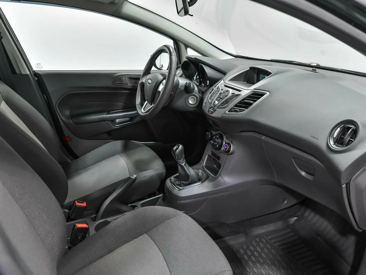Ford Fiesta Mk6 Рестайлинг · Ambiente — фото 5