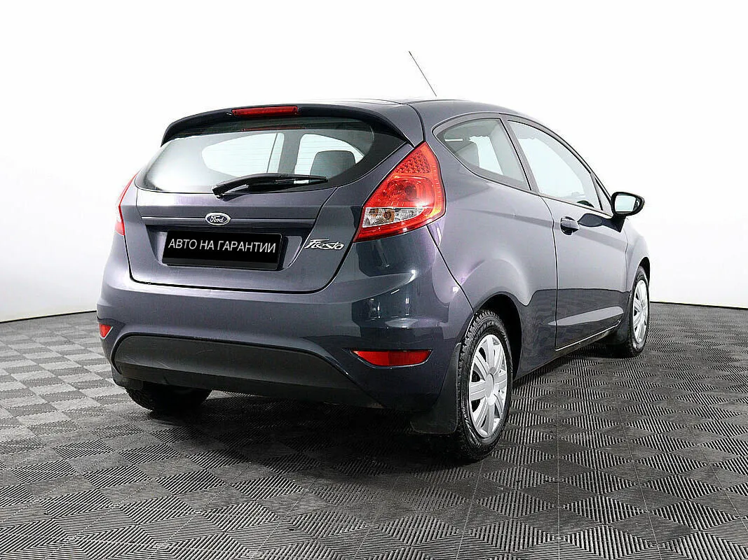 Ford Fiesta VI · Titanium — фото 3