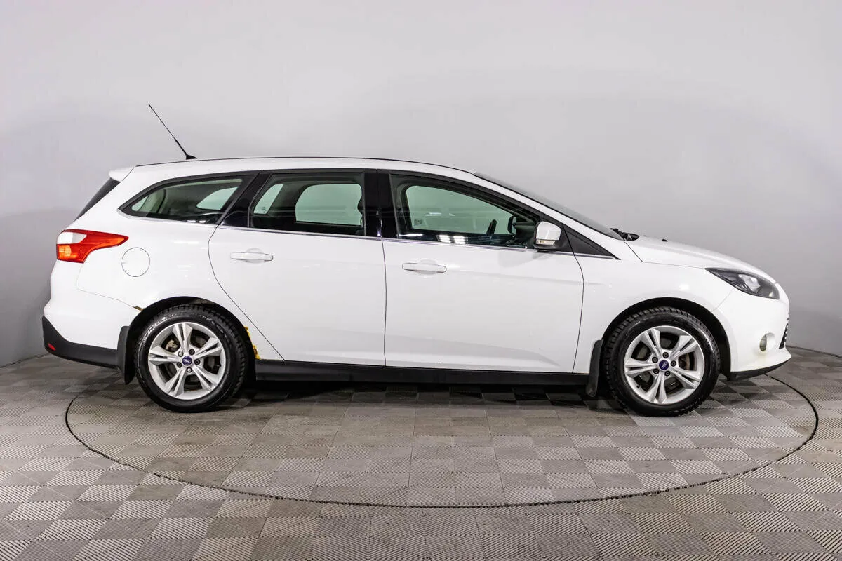 Ford Focus III · SYNC Edition — фото 4