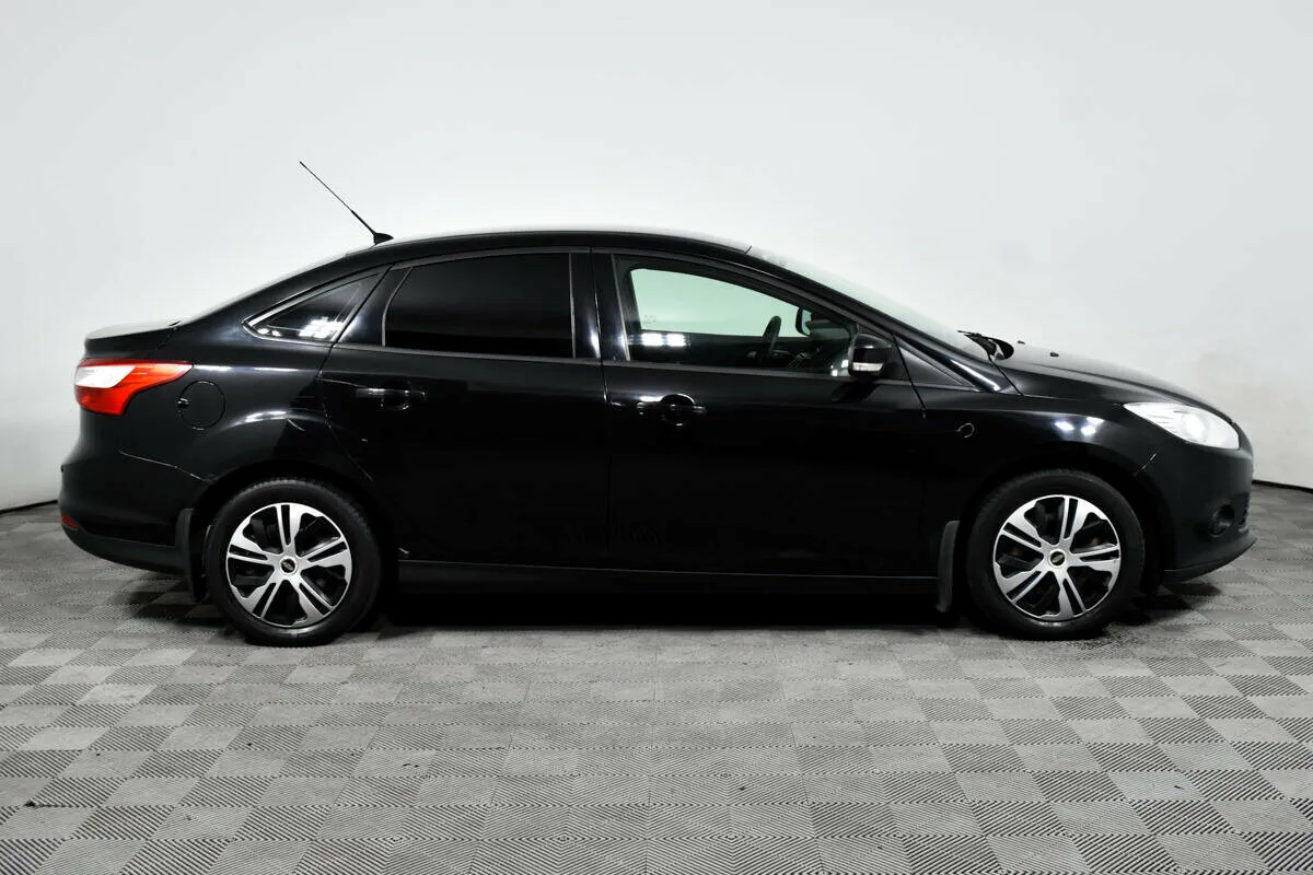 Ford Focus III · Trend — фото 4