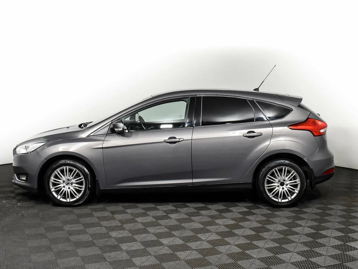Ford Focus III Рестайлинг · Trend — фото 3