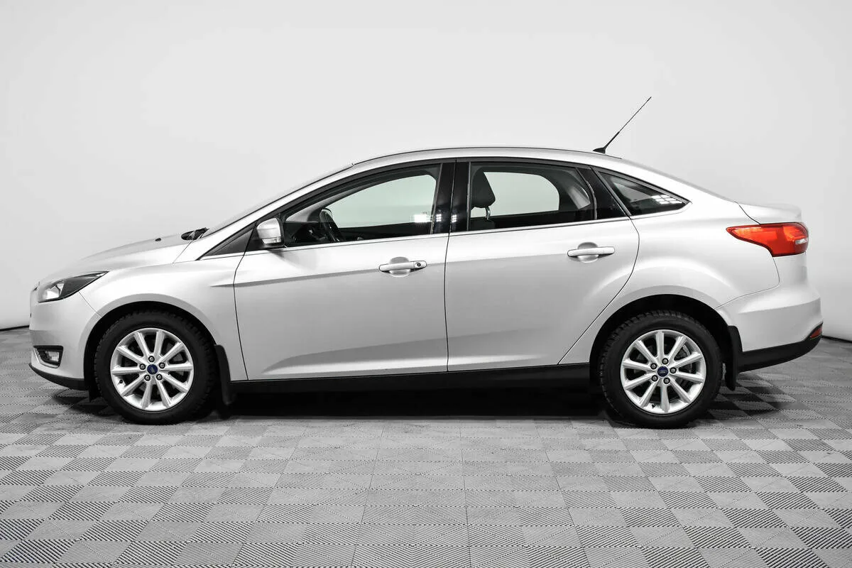 Ford Focus III Рестайлинг · Titanium — фото 3