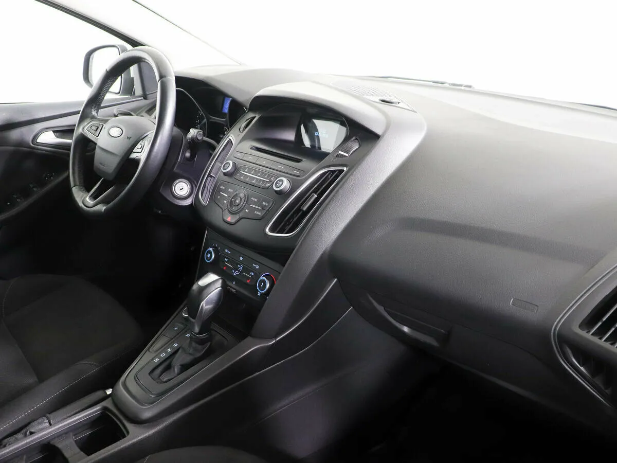 Ford Focus III Рестайлинг · Trend — фото 5