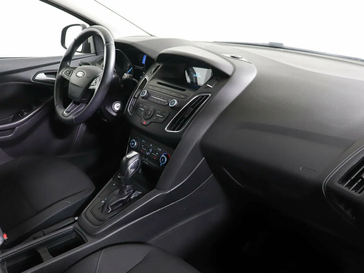 Ford Focus III Рестайлинг · Trend — фото 5