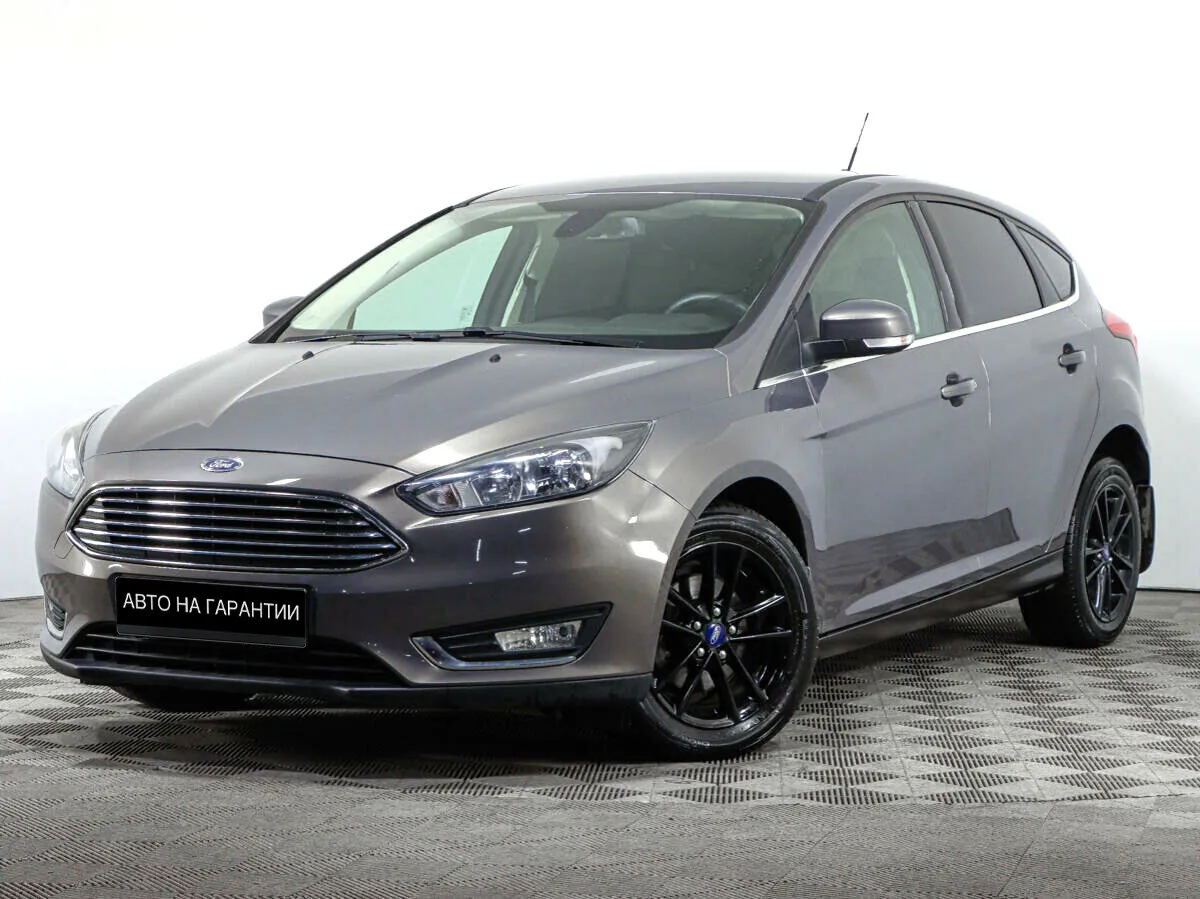 Ford Focus III Рестайлинг · White and Black