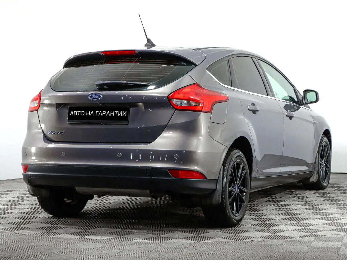 Ford Focus III Рестайлинг · White and Black — фото 3