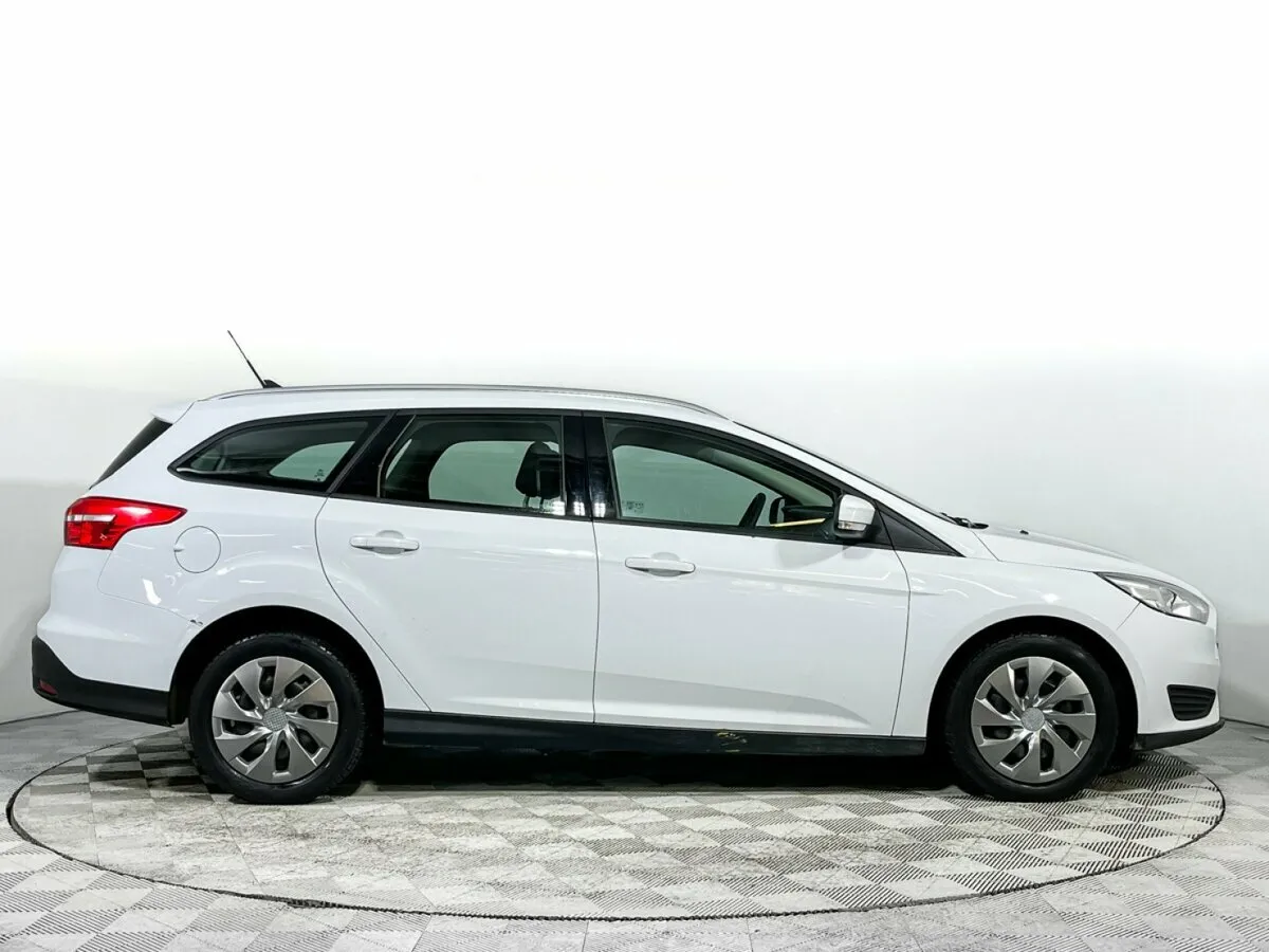 Ford Focus III Рестайлинг · Trend — фото 4