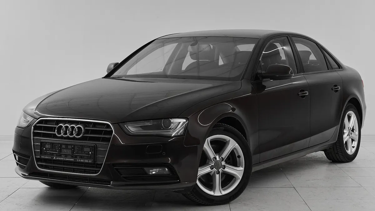 Audi A4 IV (B8) Рестайлинг · Базовая