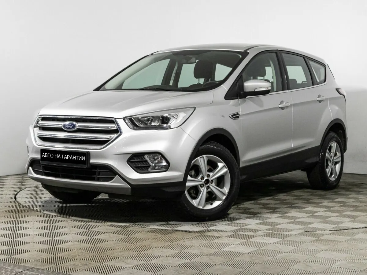 Ford Kuga II Рестайлинг · Trend (2017)