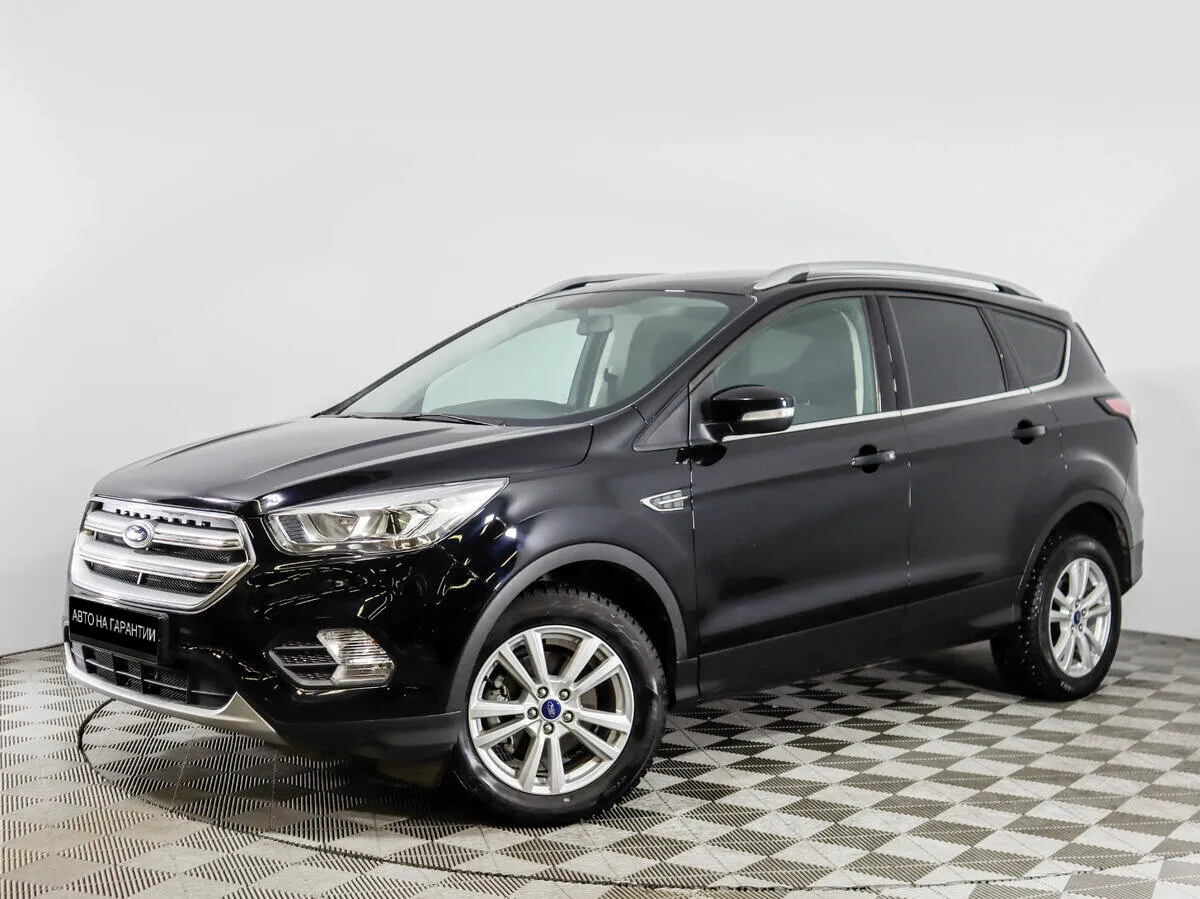 Ford Kuga II Рестайлинг · Trend (2017)