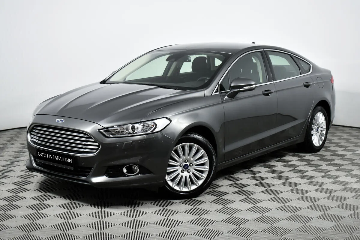 Ford Mondeo V · Ambiente