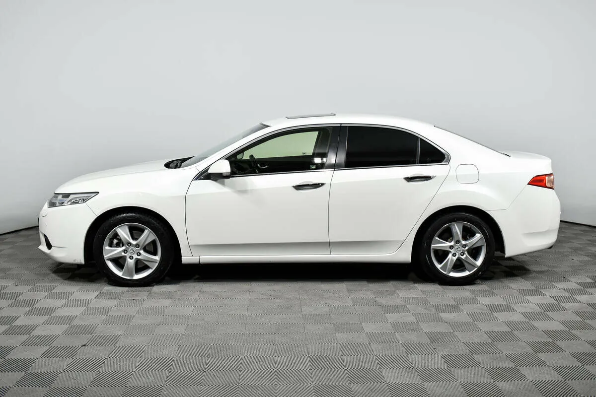 Honda Accord VIII Рестайлинг — фото 3