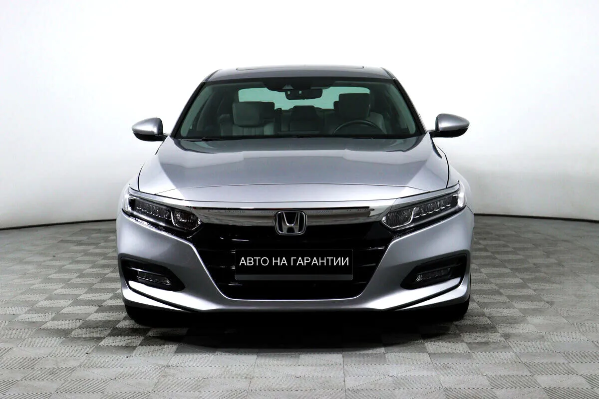 Honda Accord X — фото 2