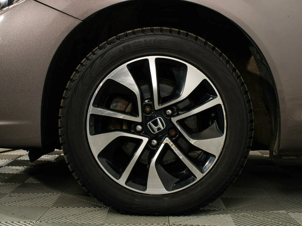 Honda Civic IX Рестайлинг · Lifestyle — фото 5