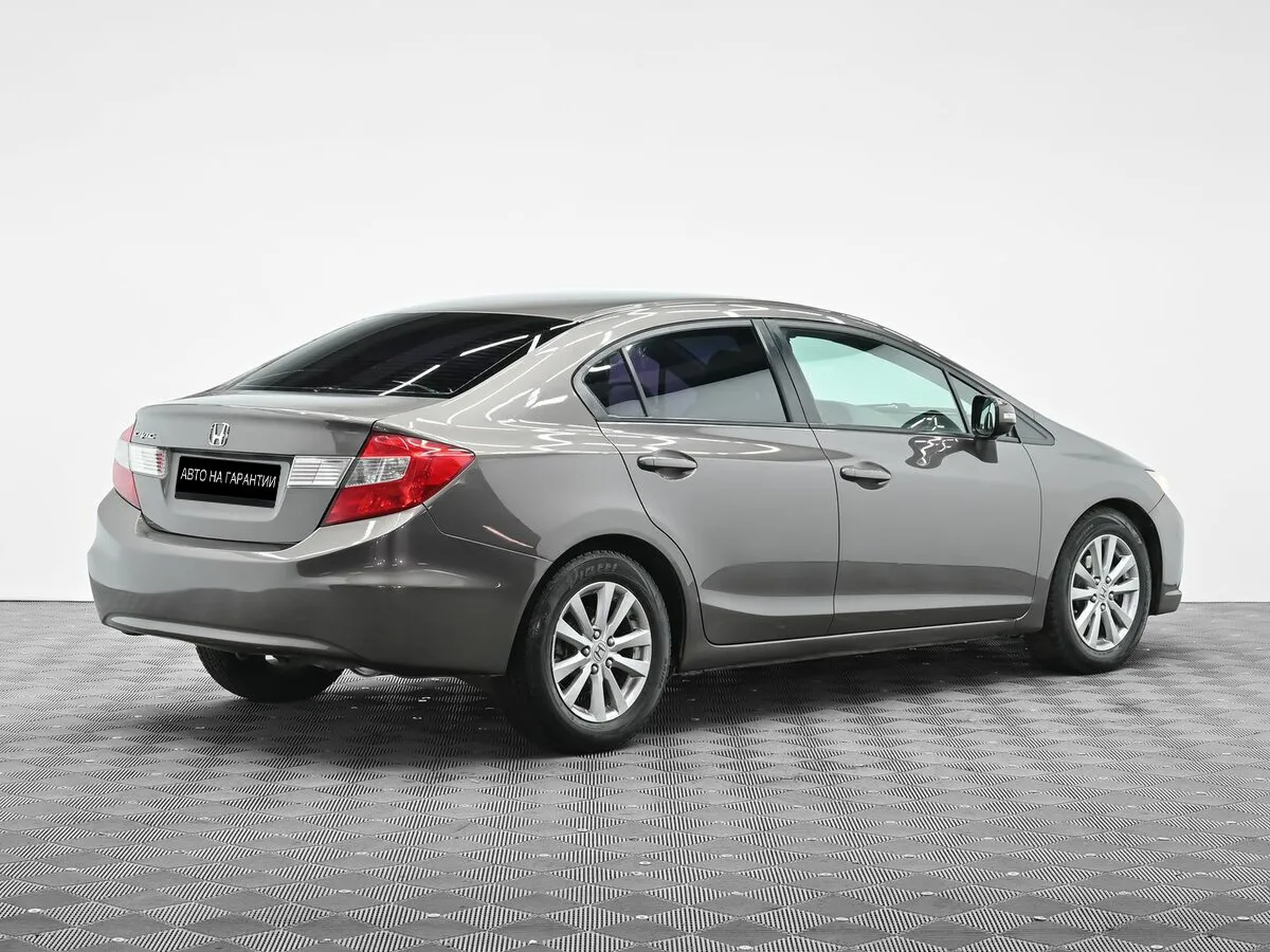 Honda Civic IX · Premium — фото 4