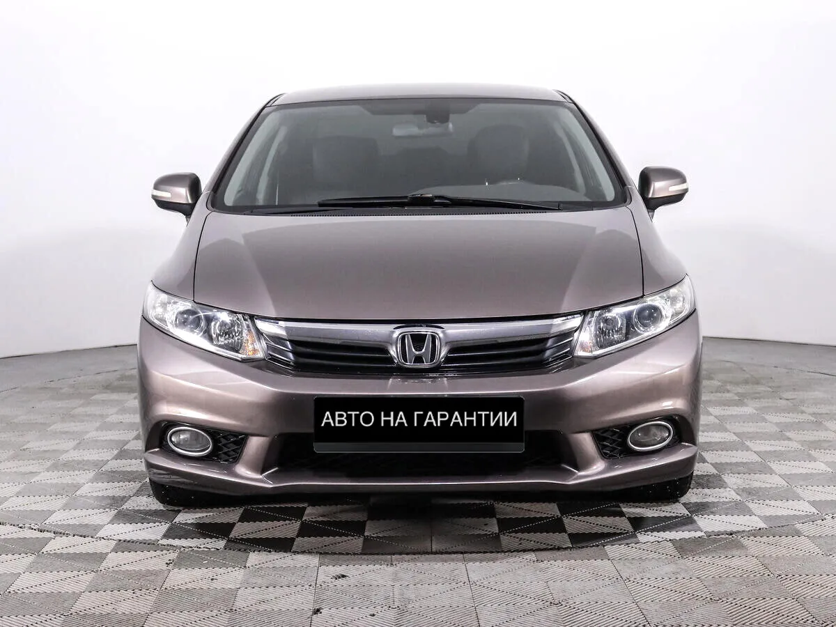 Honda Civic IX · Premium — фото 2