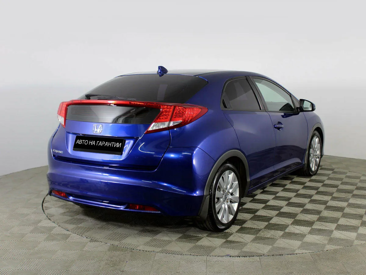 Honda Civic IX · Lifestyle — фото 3