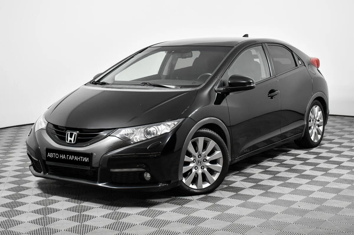Honda Civic IX · Premium