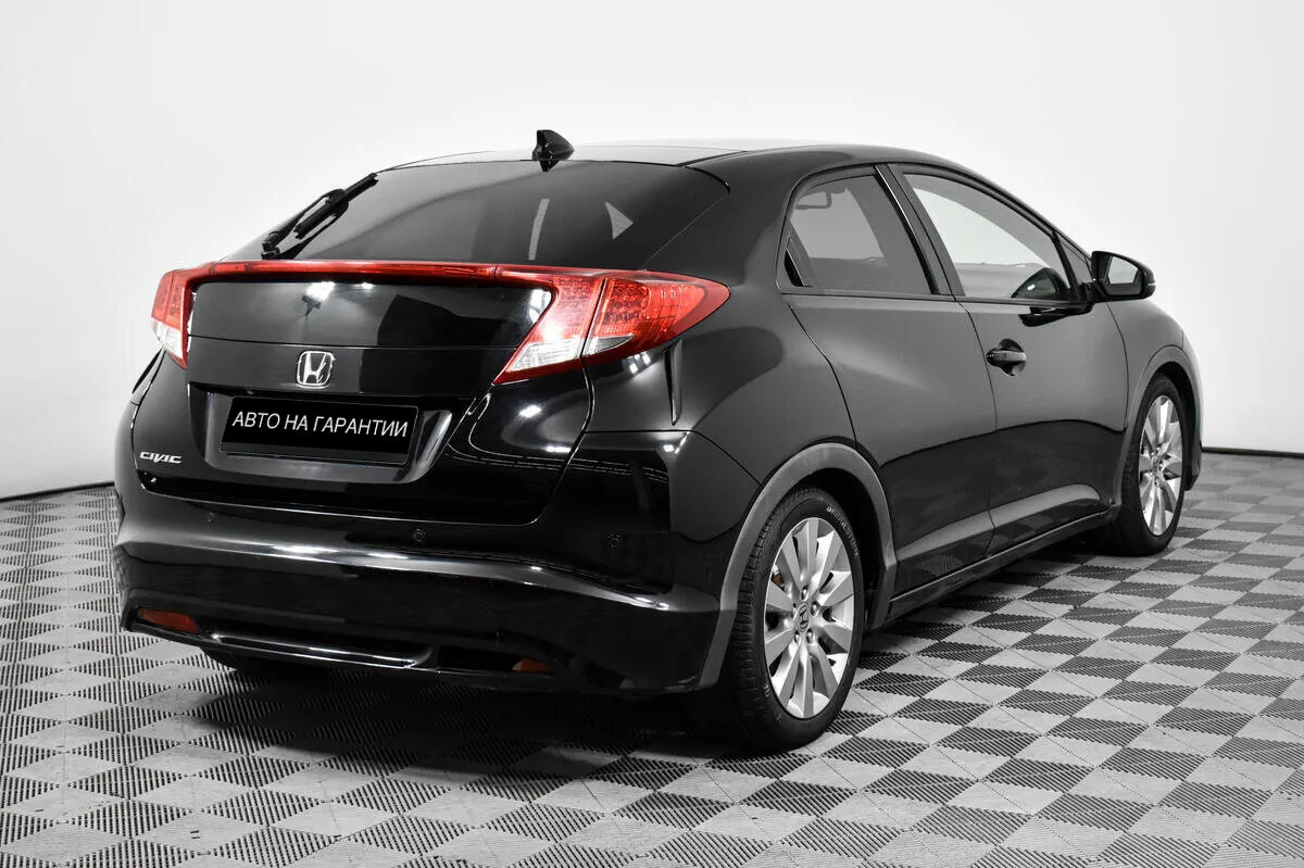 Honda Civic IX · Premium — фото 5