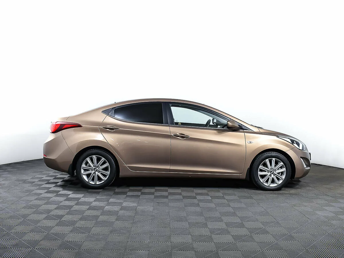 Hyundai Elantra V (MD) Рестайлинг · Base — фото 4