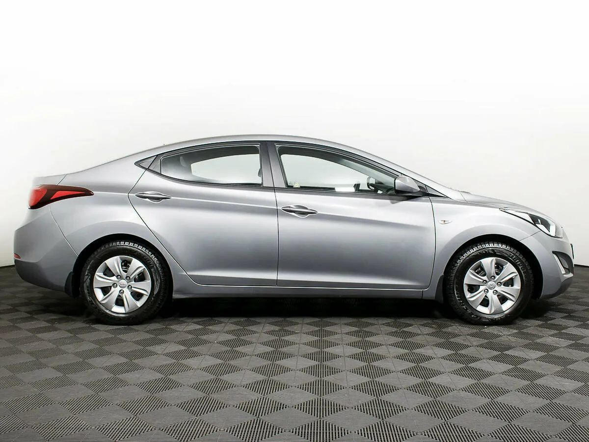 Hyundai Elantra V (MD) Рестайлинг · Base — фото 4