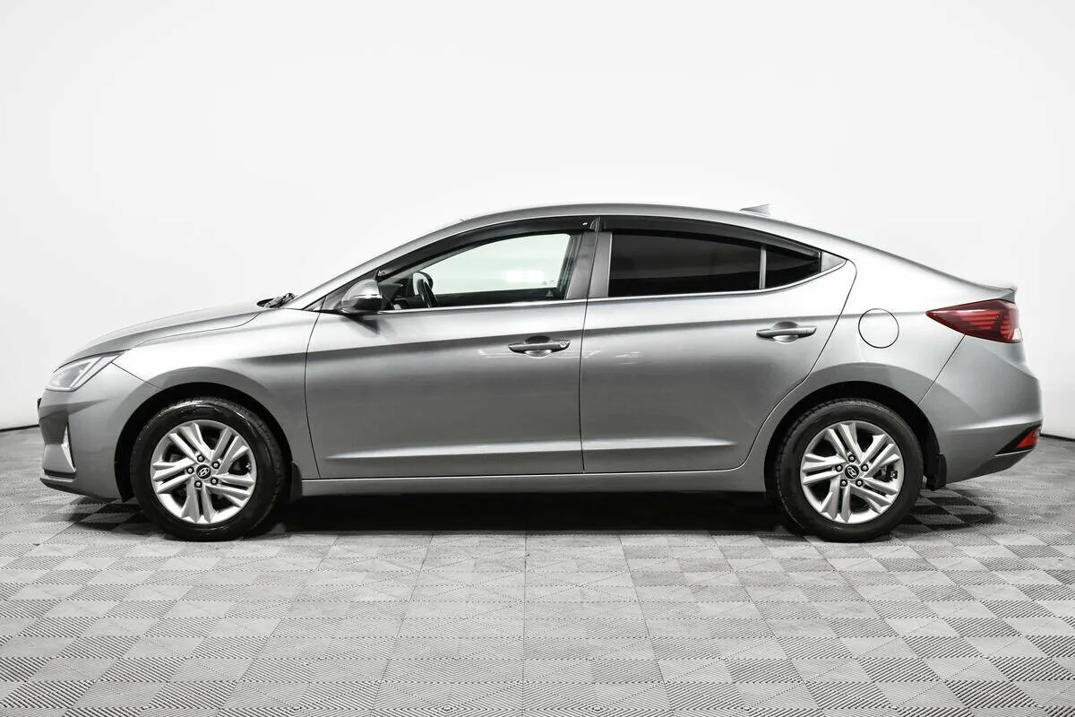 Hyundai Elantra VI (AD) Рестайлинг · Base — фото 3