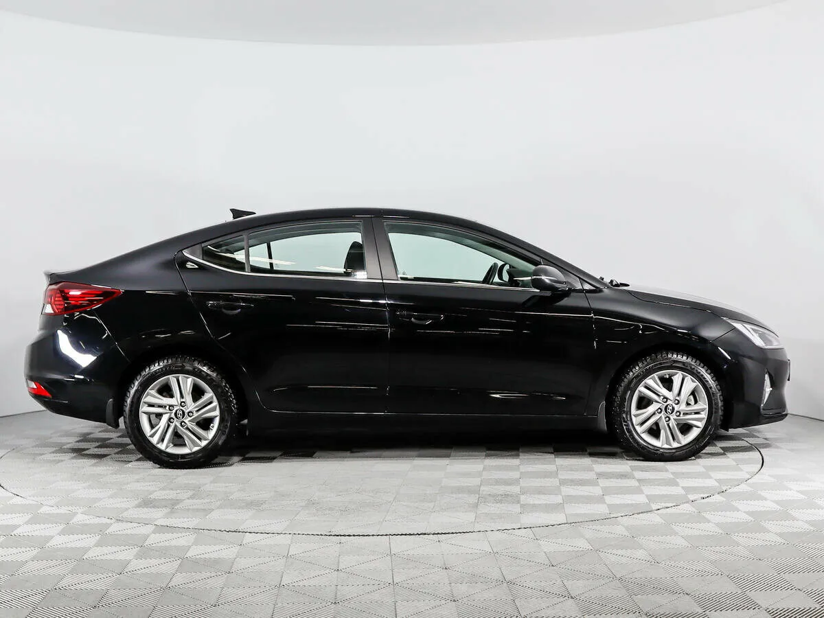 Hyundai Elantra VI (AD) Рестайлинг · Base — фото 3