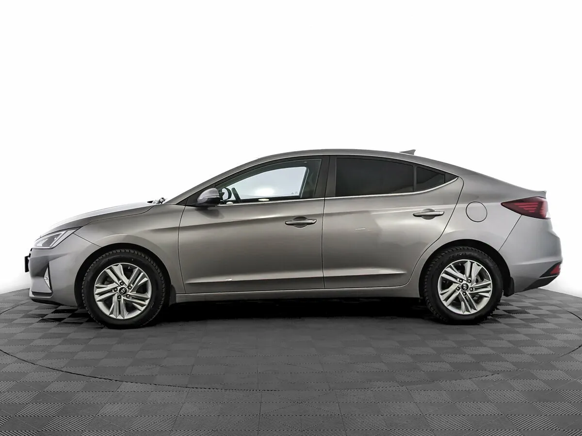 Hyundai Elantra VI (AD) Рестайлинг · Base — фото 3