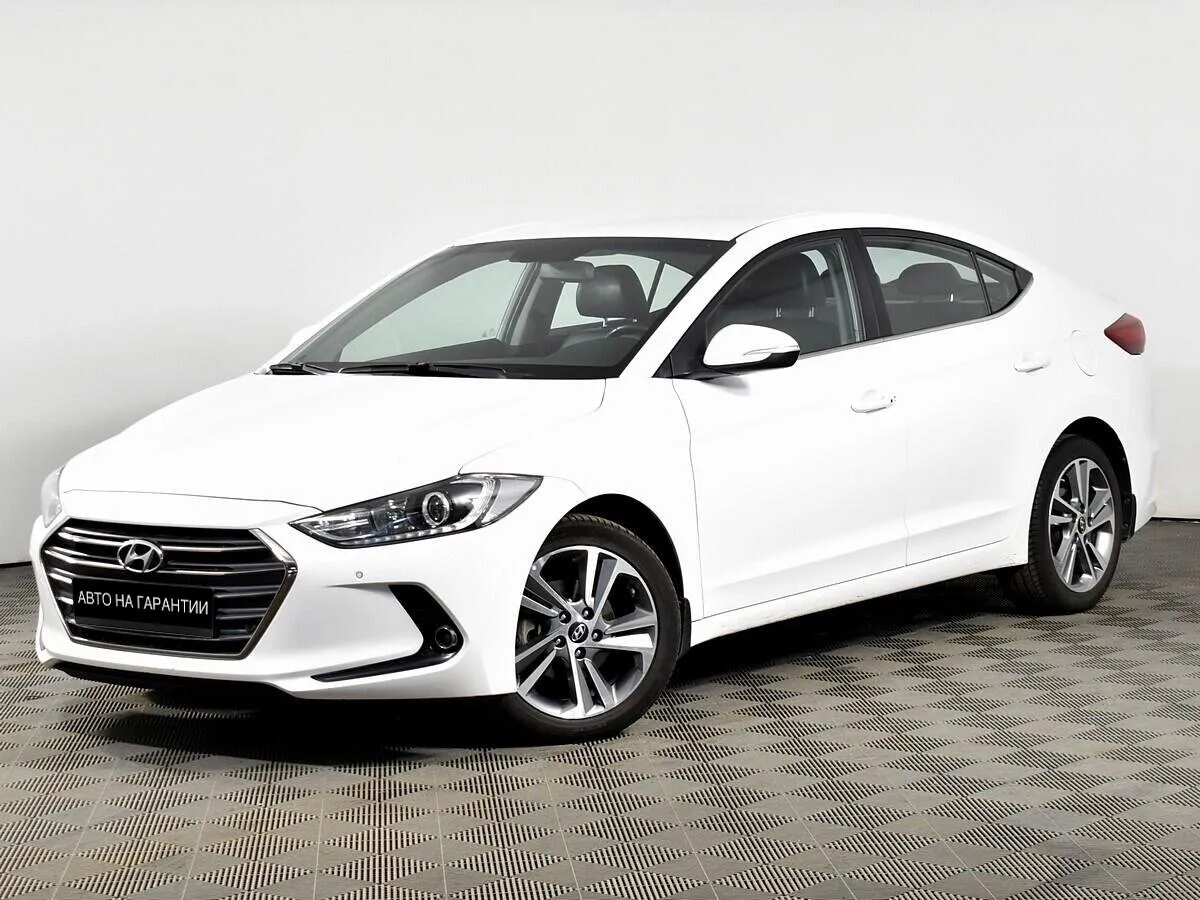 Hyundai Elantra VI (AD) · Active