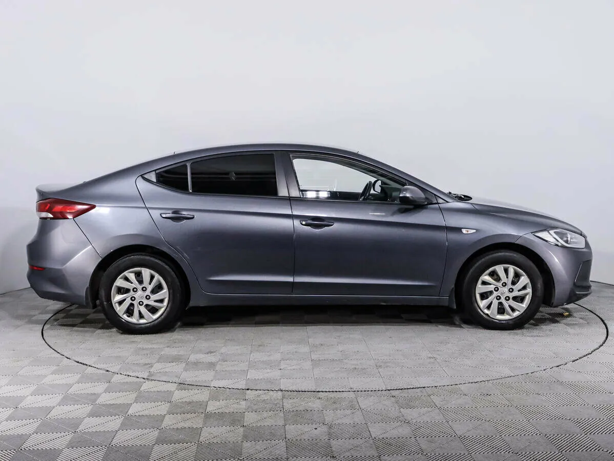 Hyundai Elantra VI (AD) · Start — фото 4
