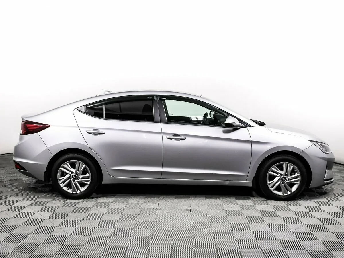 Hyundai Elantra VI (AD) Рестайлинг · Base — фото 4
