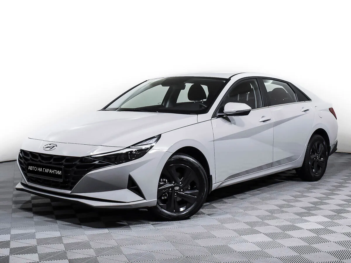 Hyundai Elantra VII (CN7) · Active