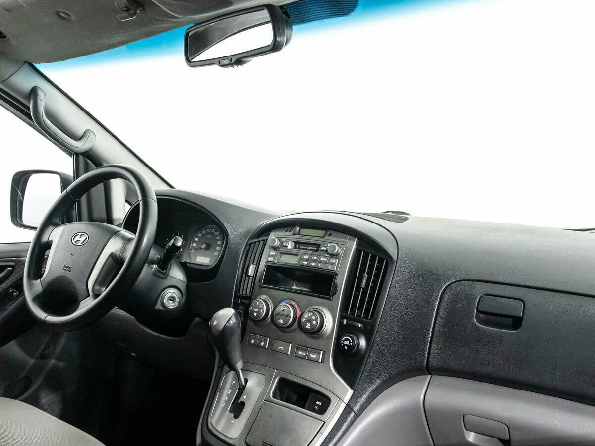 Hyundai Grand Starex I — фото 5