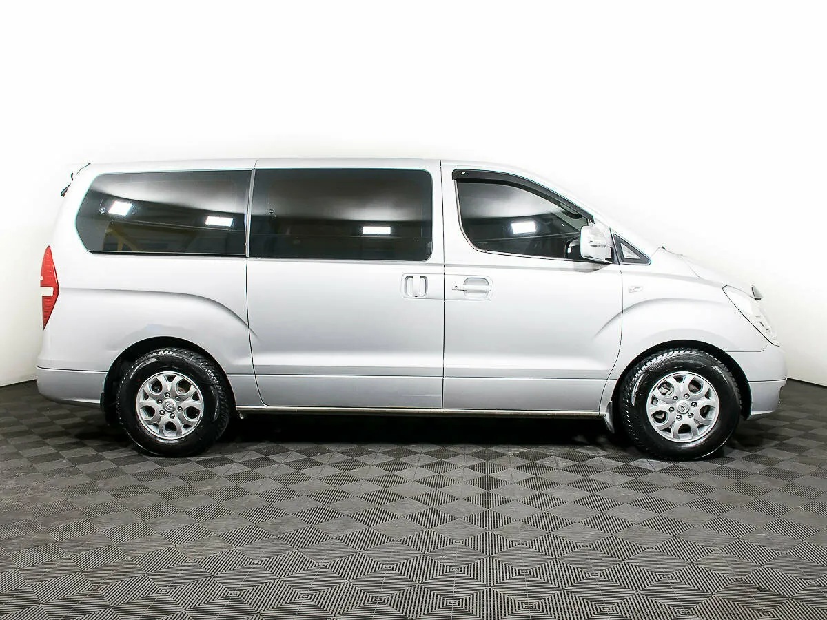 Hyundai Grand Starex I — фото 4