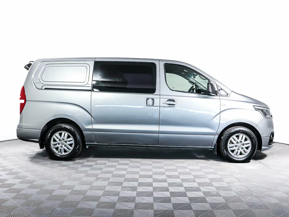 Hyundai Grand Starex I Рестайлинг 2 — фото 4