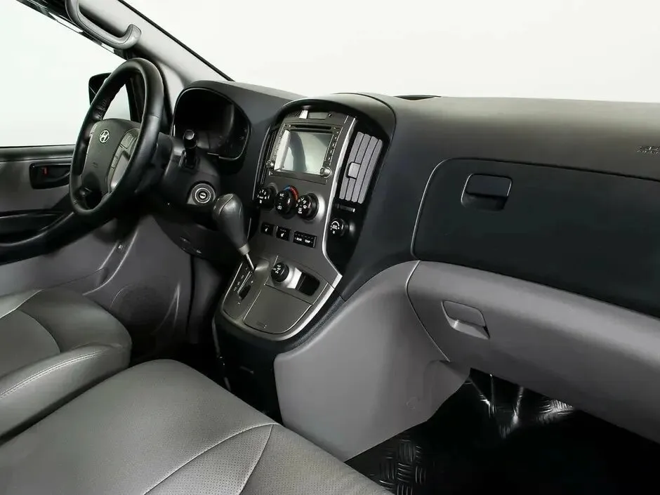Hyundai Grand Starex I — фото 5