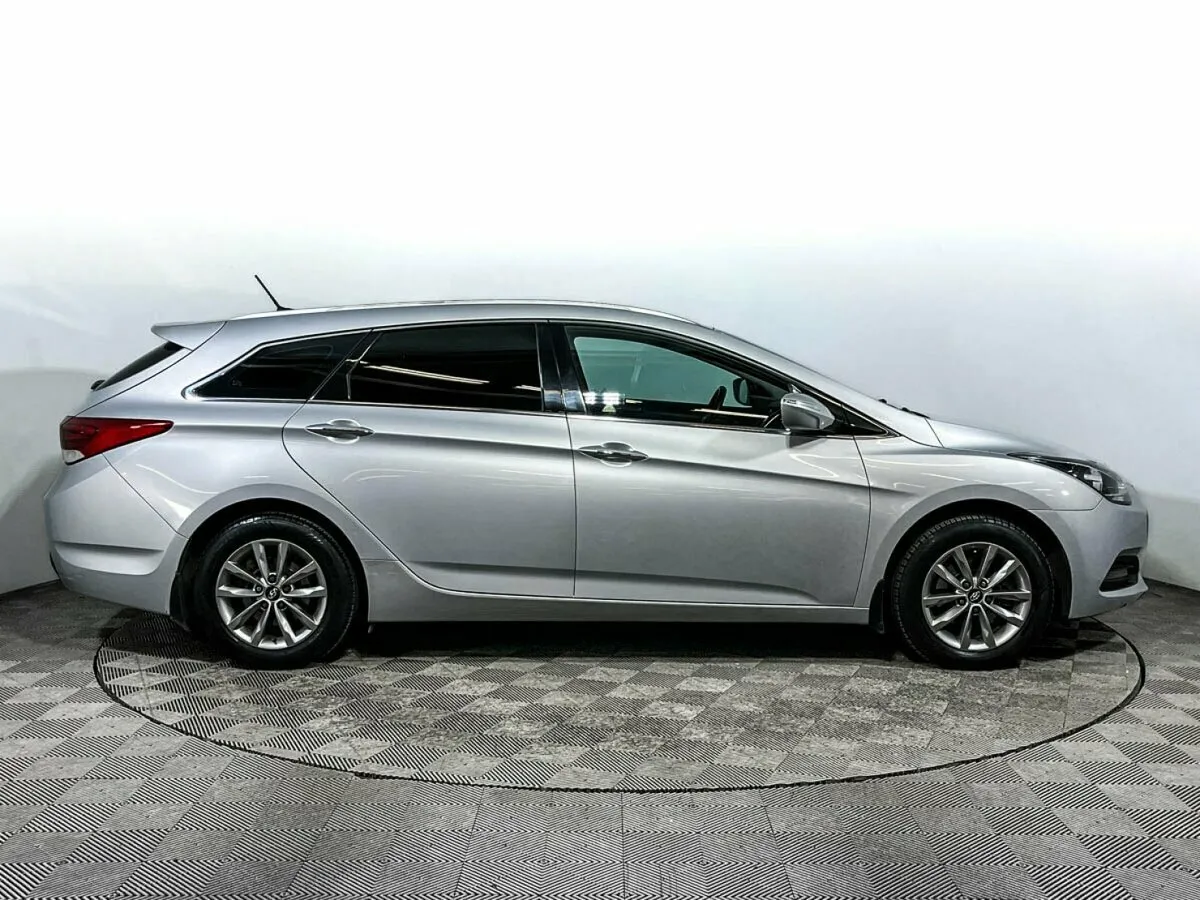 Hyundai i40 I Рестайлинг · Comfort — фото 4
