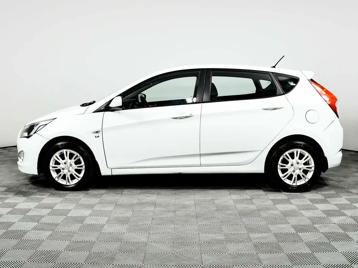 Hyundai Solaris I Рестайлинг · Active — фото 3