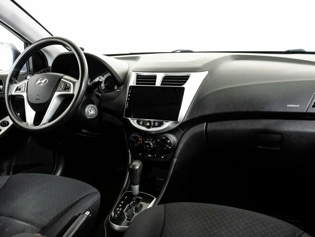 Hyundai Solaris I · Classic — фото 5