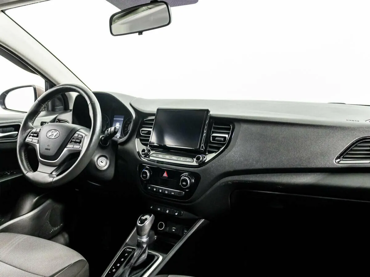 Hyundai Solaris II Рестайлинг · Elegance — фото 5