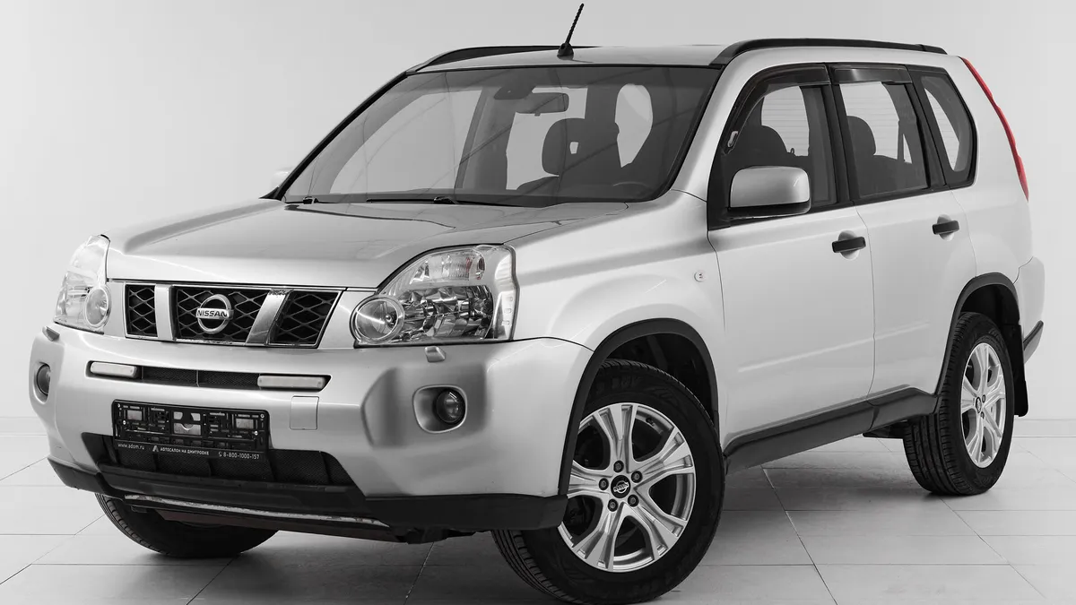 Nissan X-Trail II · SE