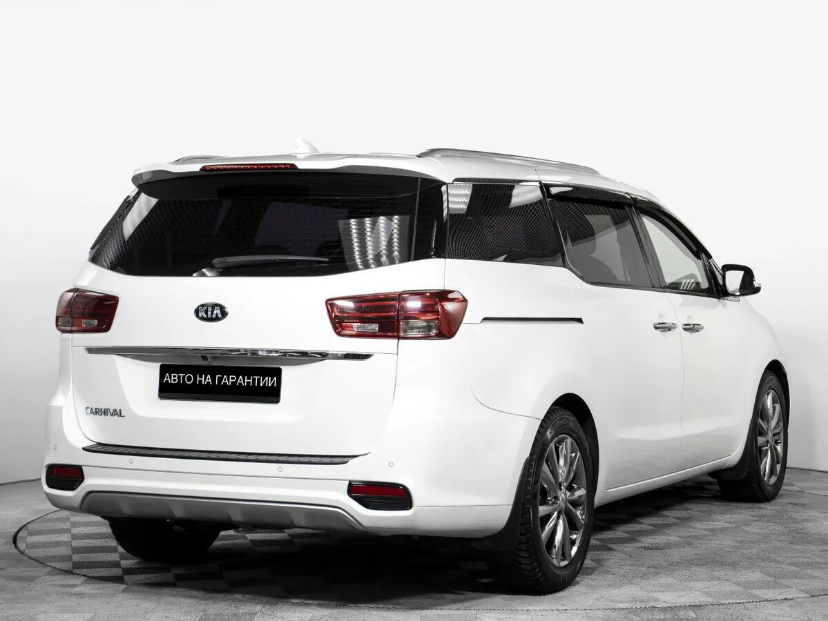 Kia Carnival III — фото 3