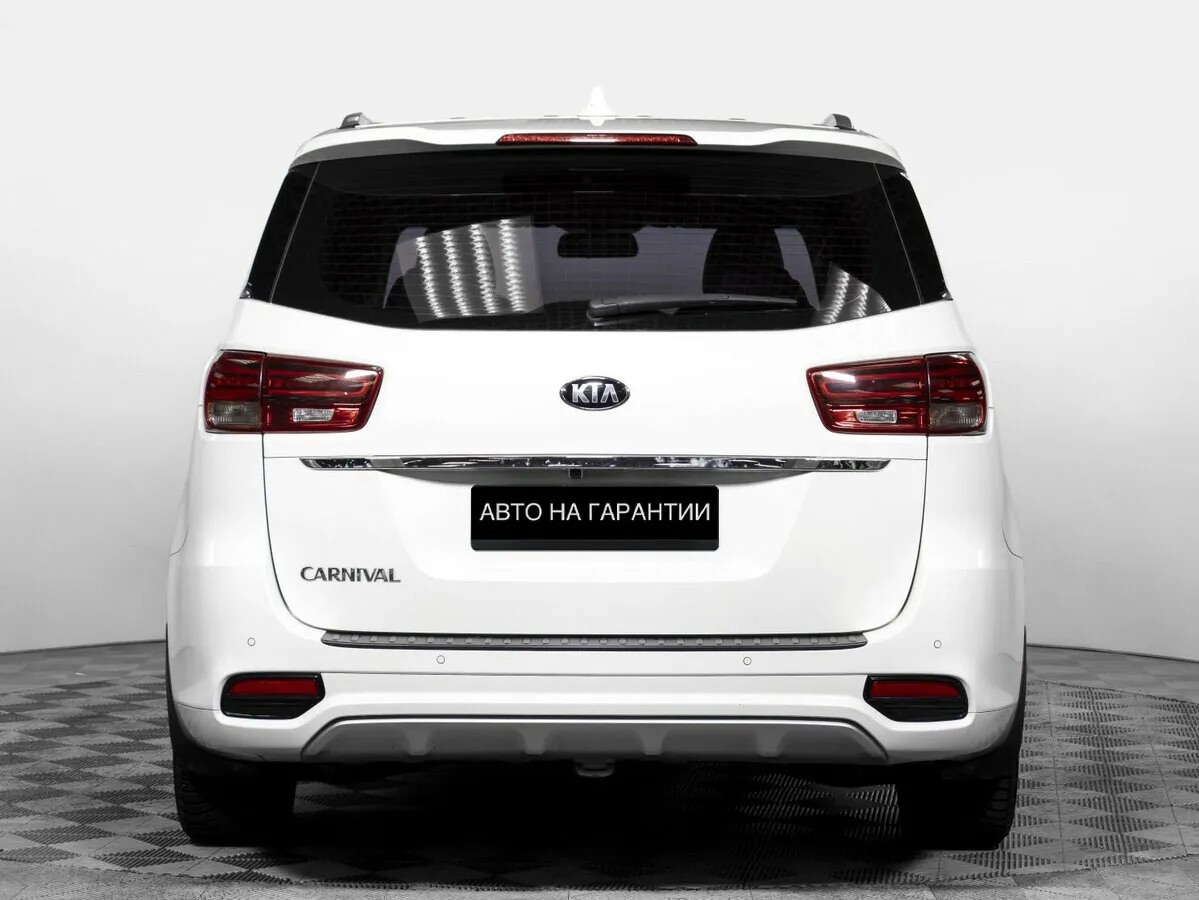 Kia Carnival III — фото 4