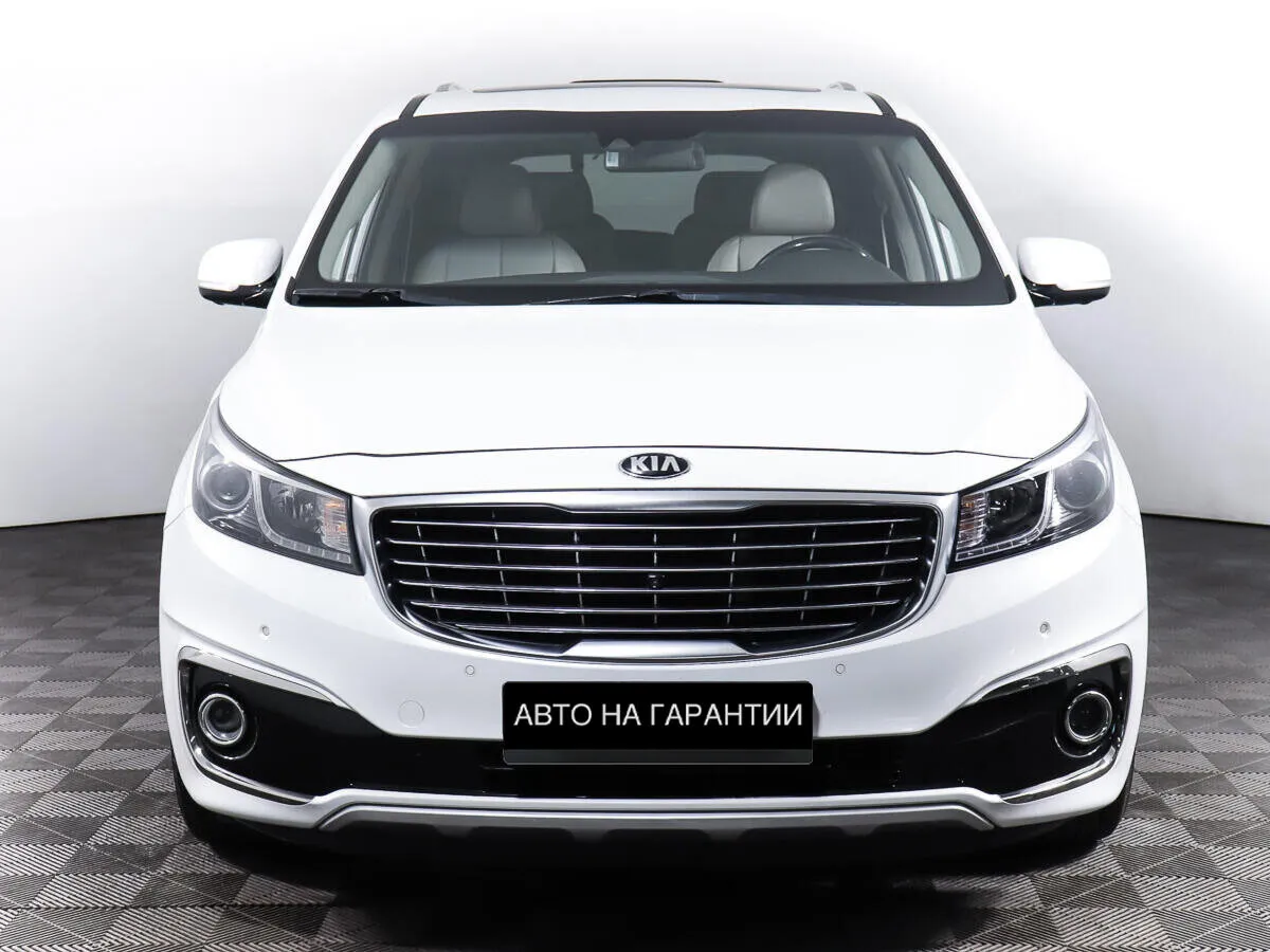 Kia Carnival III — фото 2