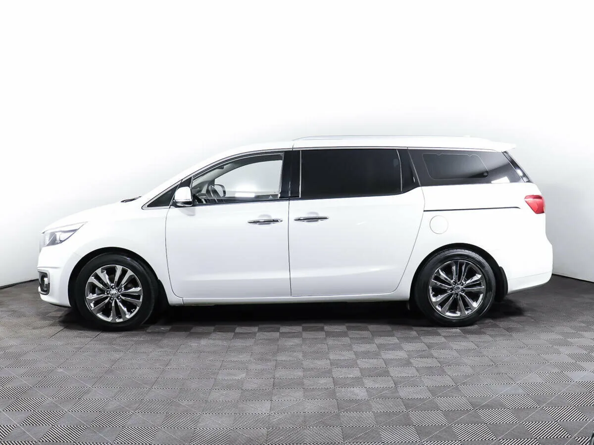 Kia Carnival III — фото 3