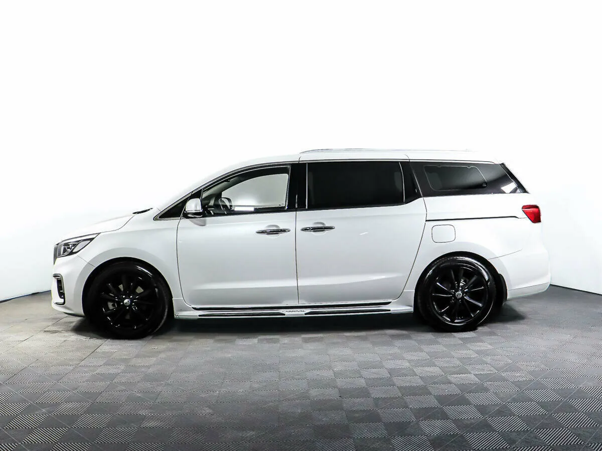 Kia Carnival III — фото 3